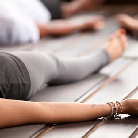 Yoga en la esterilla.